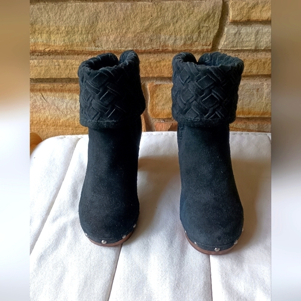 UGG Elegant Black Suede Leather With Sheepskin Women's Clog Wooden Sole Boots_7 - Picture 2 of 10